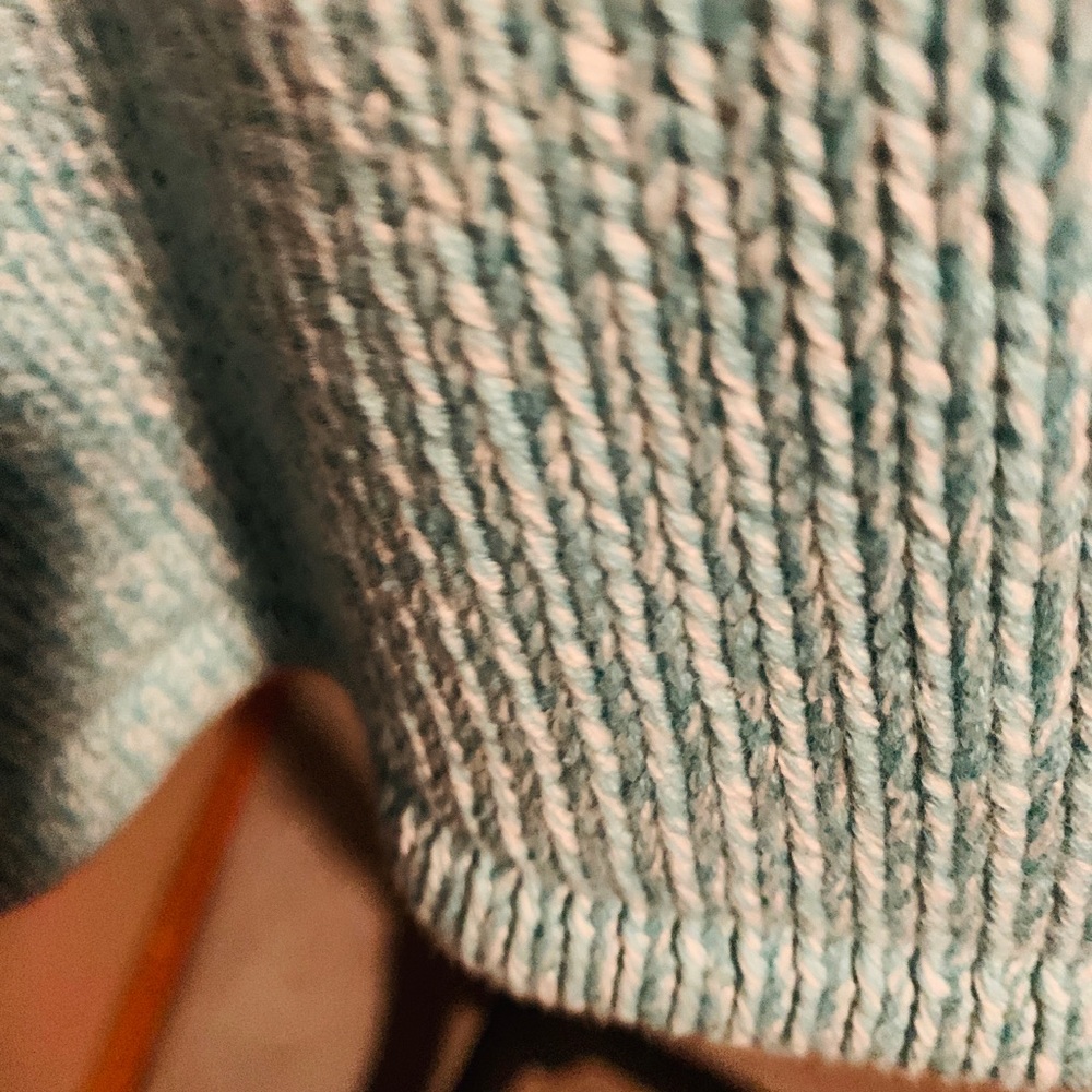 Thick Cardigan - Picture 3 of 3